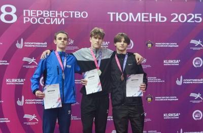 Владислав Саморуков — крайний справа